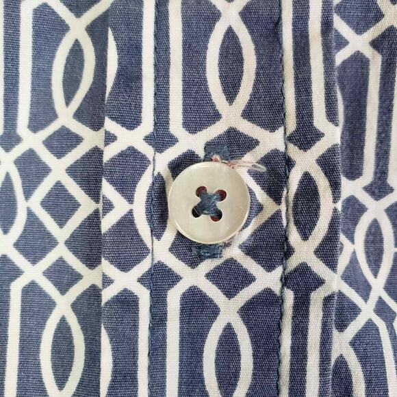 Tizzie Shirt Women's Size Large L Blue Geometric Long Sleeve Button Down - Picture 6 of 10